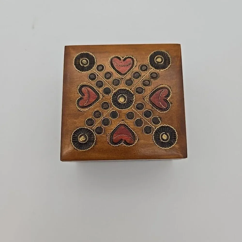Hand Carved Wooden‎ Trinket Box Hearts Design Rustic 3x3in Vintage Keepsake
